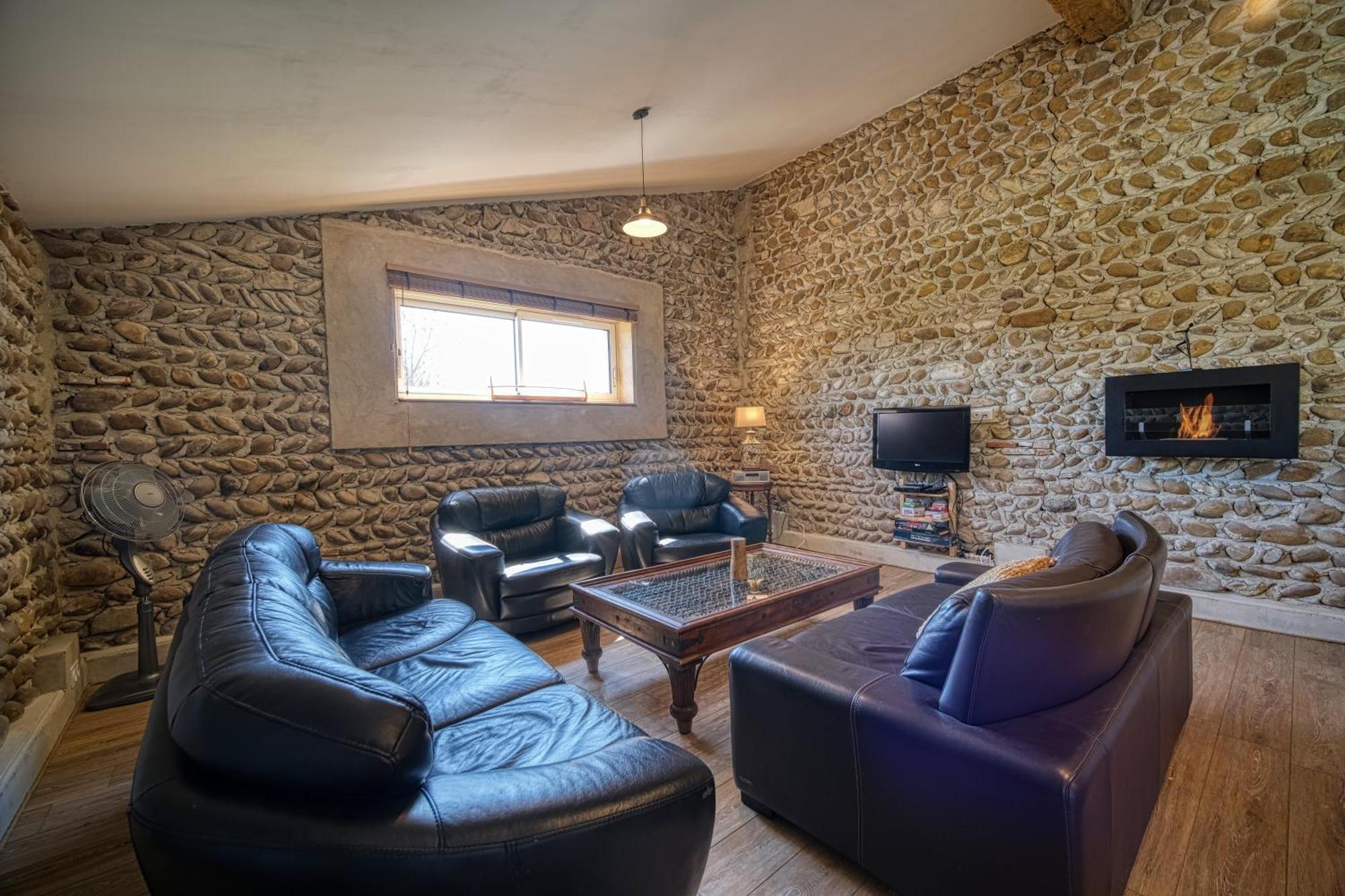 Maison Michonieres - Gite 3 Etoiles - 8 Personnes Miribel  Екстер'єр фото