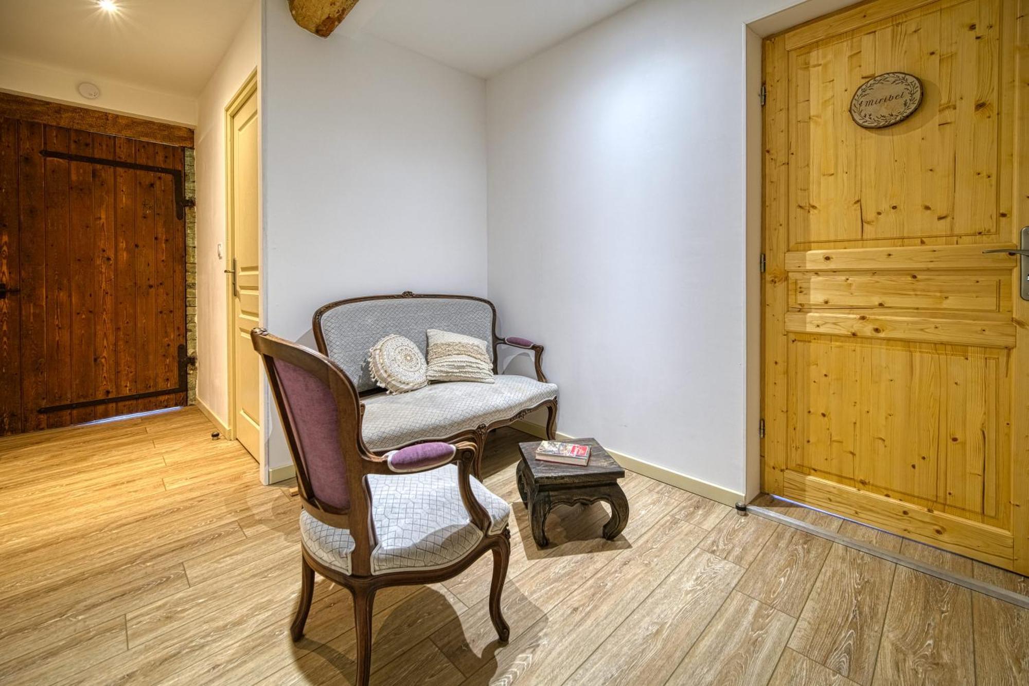 Maison Michonieres - Gite 3 Etoiles - 8 Personnes Miribel  Екстер'єр фото